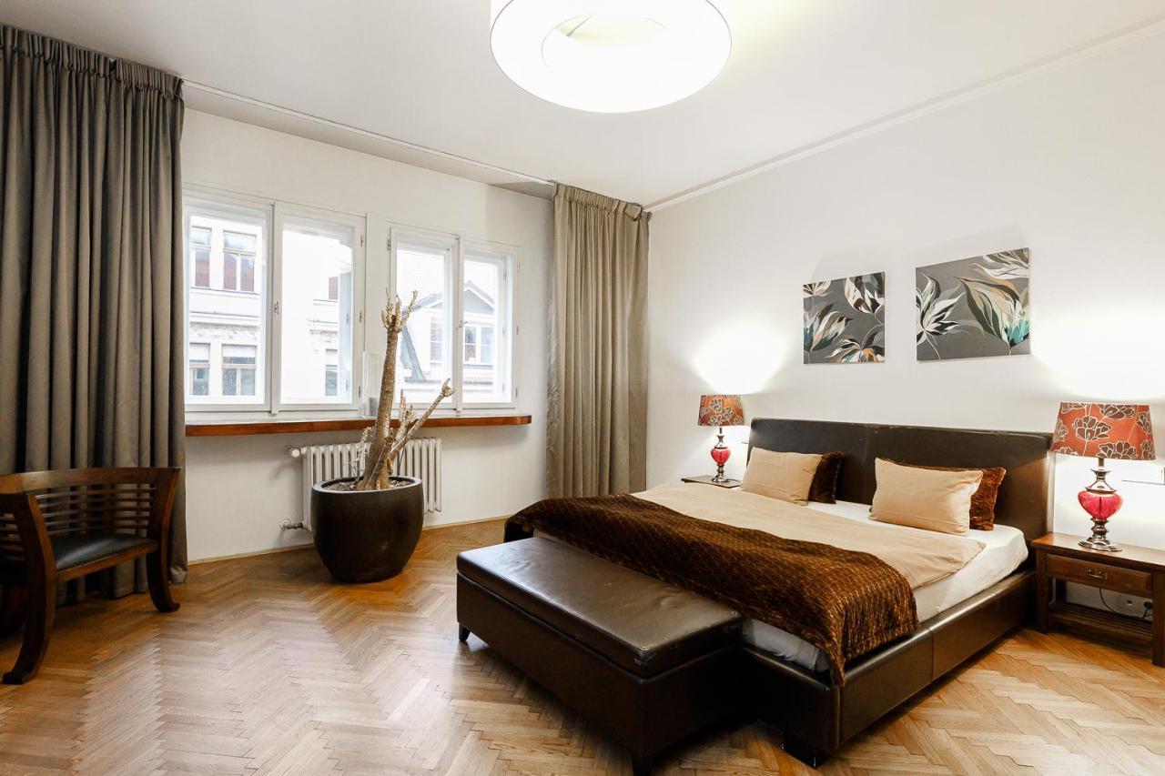 Luxury Apartment Dlouha Prague Exterior photo